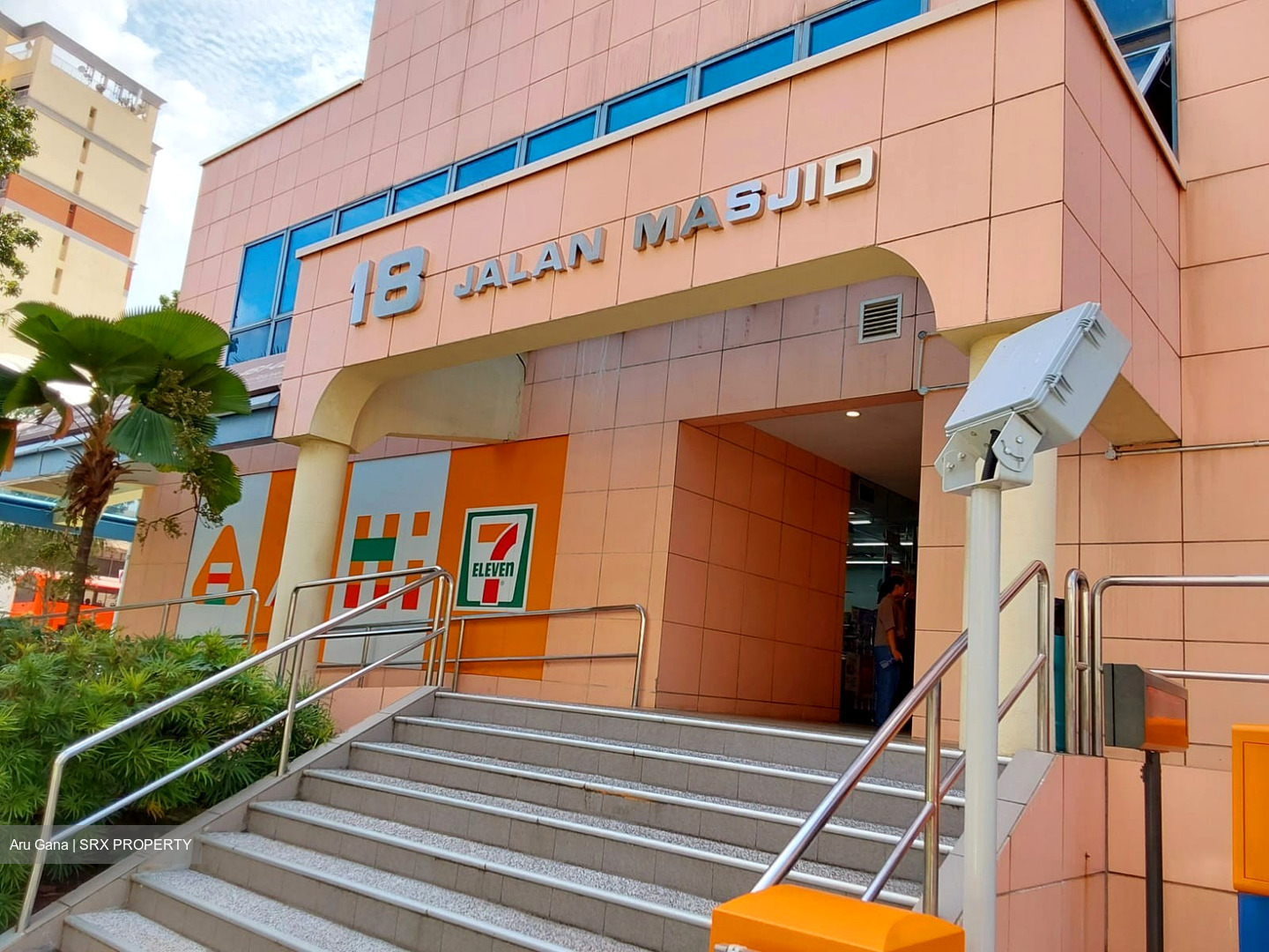 Kembangan Plaza (D14), Office #588731641